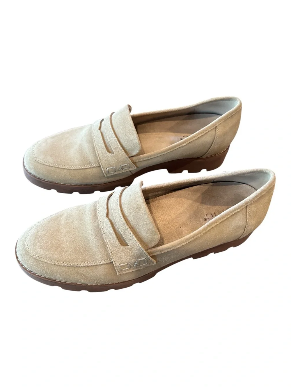 Vionic Cheryl II Sand Suede Penny Loafers Lug Sole Comfort Shoes Size 9.5